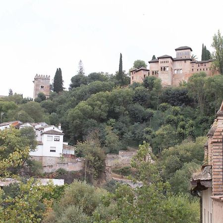 Piso Para Cuatro A Los Pies De La Alhambra Granada Bagian luar foto