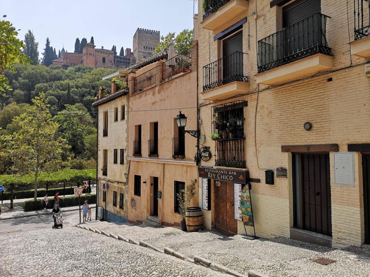 Piso Para Cuatro A Los Pies De La Alhambra Granada Bagian luar foto